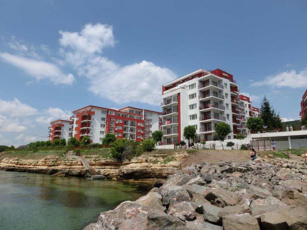 Panoramic Sea View Apartment Crown, Pools And Beach, Sveti Vlas Luaran gambar